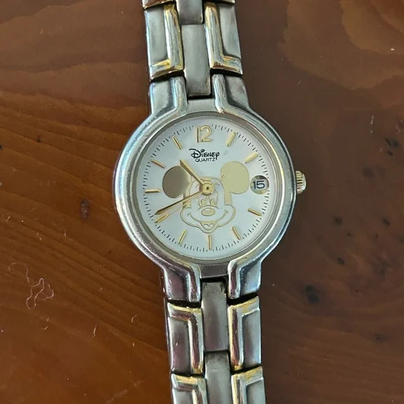 Disney Mickey Mouse Ladies Watch two tone Gold works. Nice condition - Picture 2 of 6